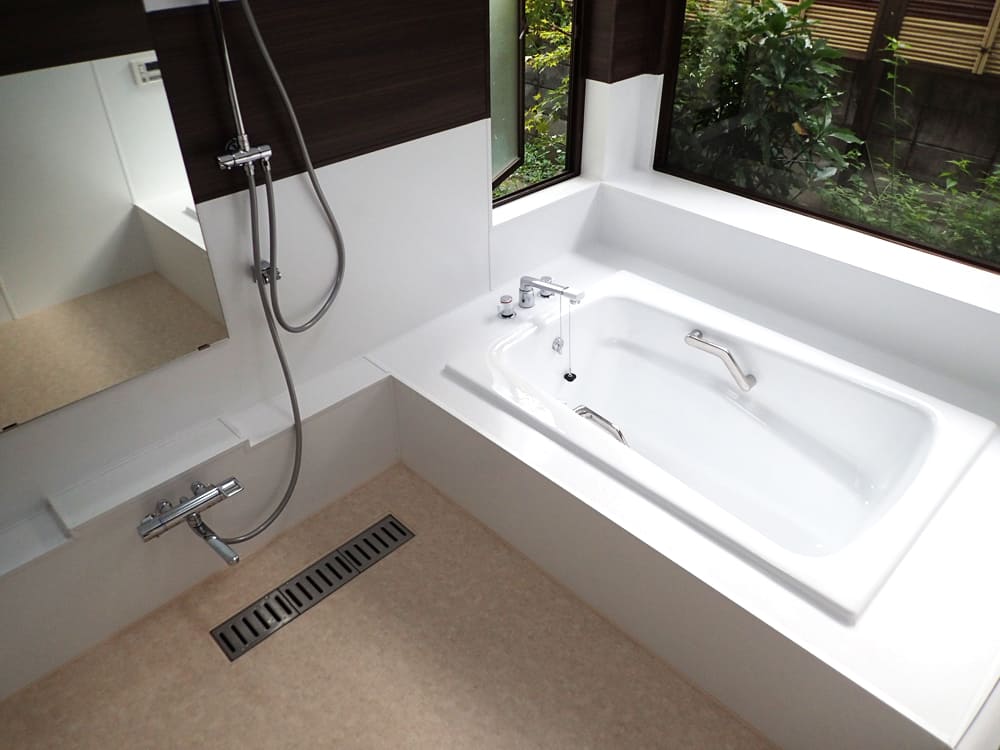 在来浴室のパネル工法のリフォーム事例_株式会社エコモ