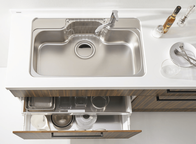 クリナップキッチン _ラクエラ+ステンレス引き出し底板