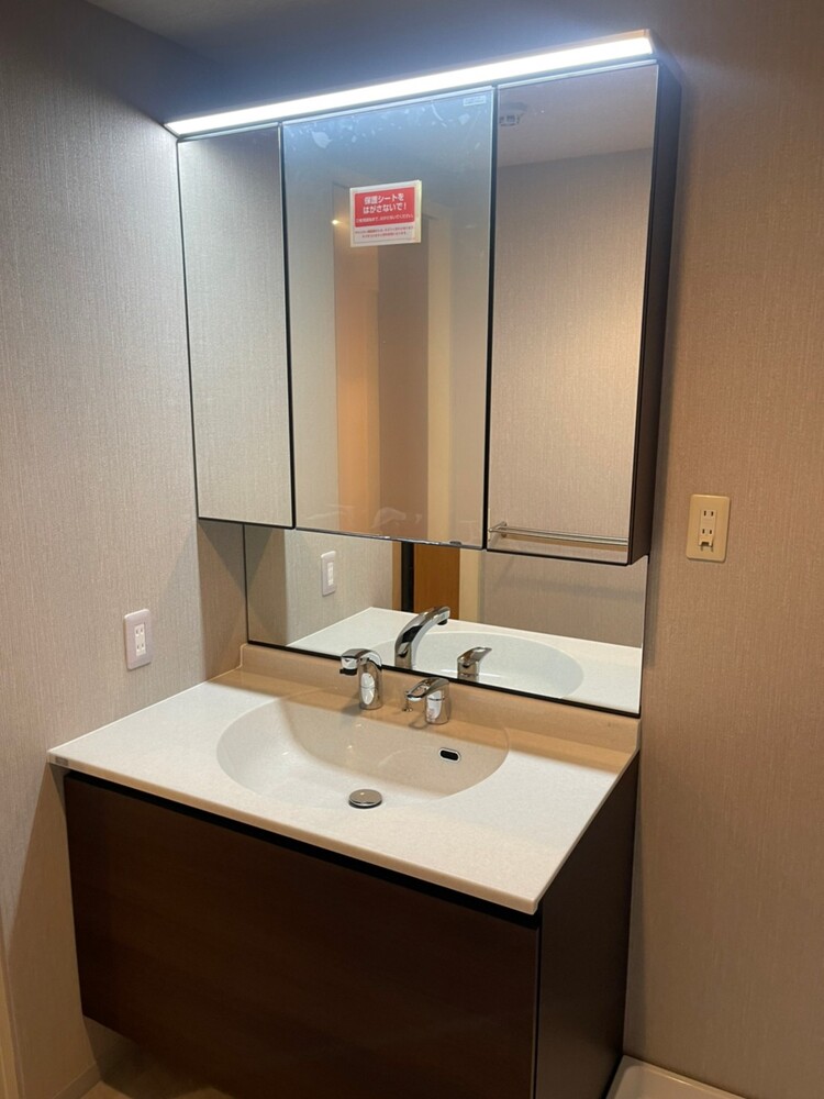 ホームアップ_洗面台リフォーム施工事例